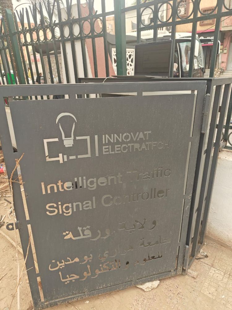 Plaque Innovat Electratech — Intelligent Traffic Signal Controller, Wilaya de Ouargla, USTHB